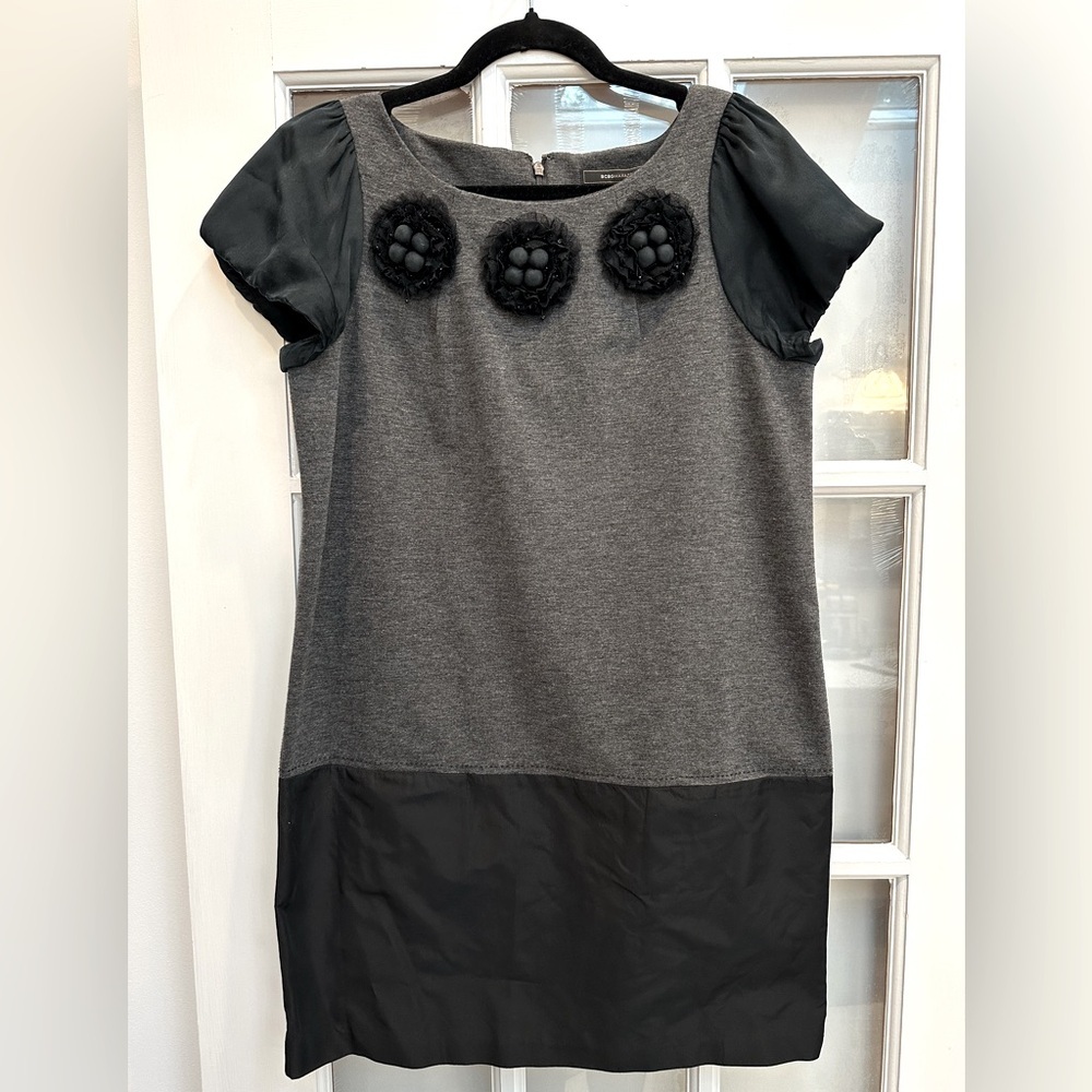 BCBGMAXAZRIA Chic Black & Gray Color Block Shift Dress Floral Appliqué Size S